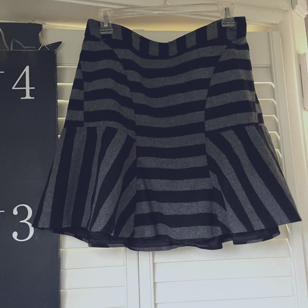 Skater Skirt Gray Black striped wool blend lined Size 4